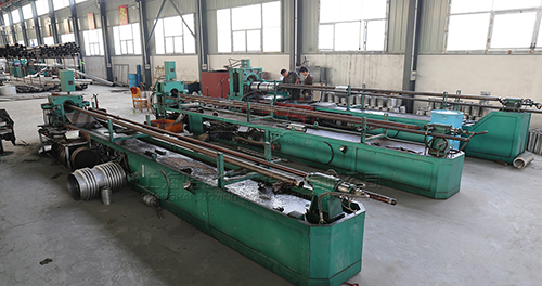 <a href=http://m.enfestasarim.com target=_blank class=infotextkey>波紋補(bǔ)償器</a>生產(chǎn)現(xiàn)場(chǎng)